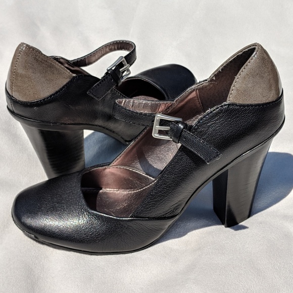 Kenneth Cole Reaction Shoes - KENNETH COLE Leather Pumps